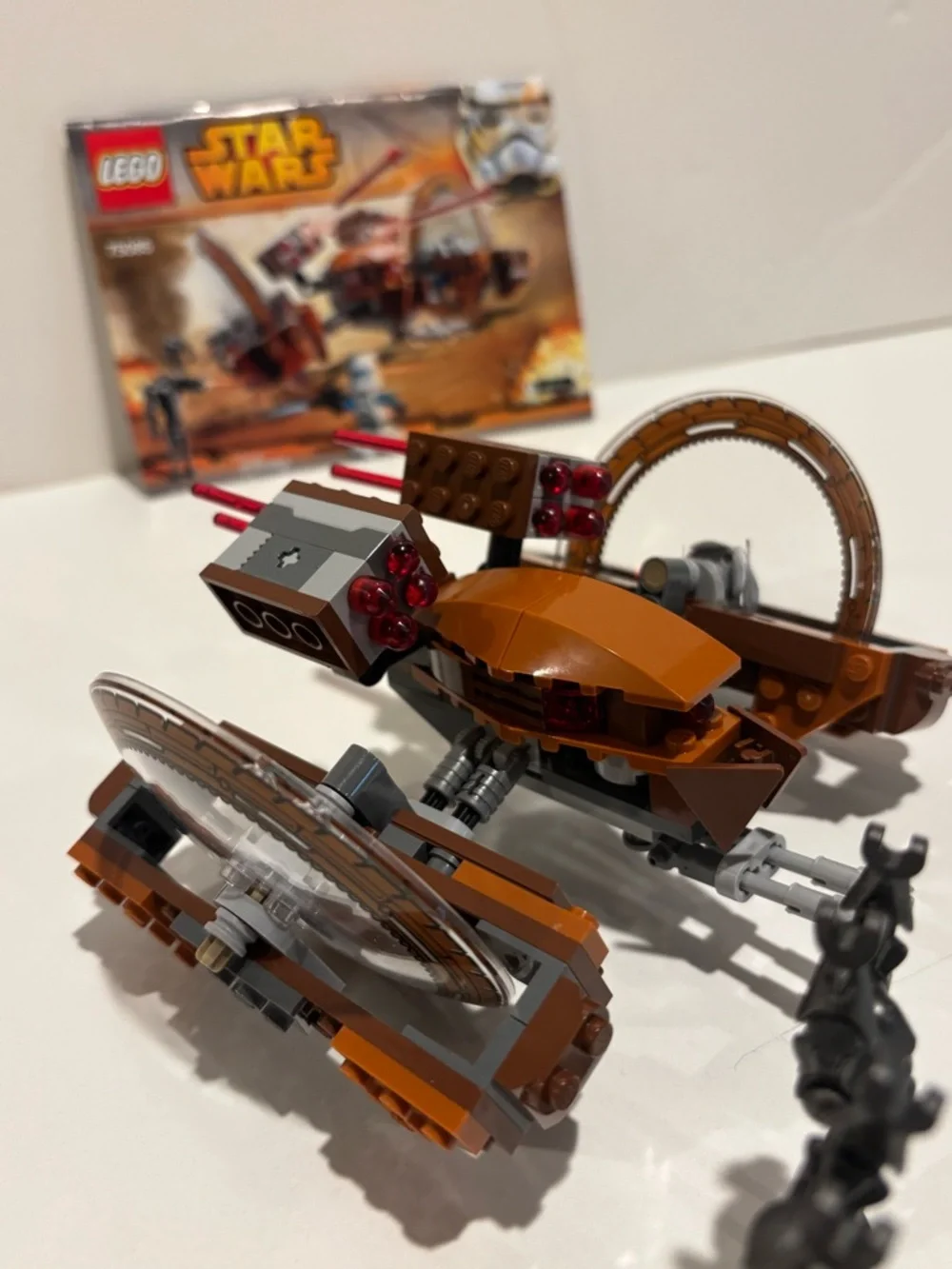LEGO #75085 Star Wars Hailfire Droid - Picture 11 of 13